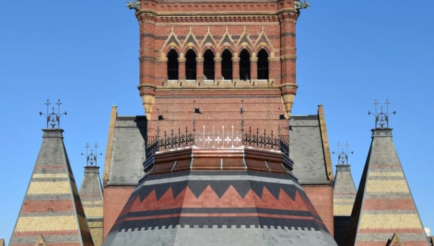 Harvard University, Memorial Hall